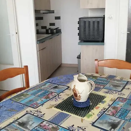 En Front De Avec Garage, Wifi Et Grand Balcon - - Fr-1-652-31 アパート