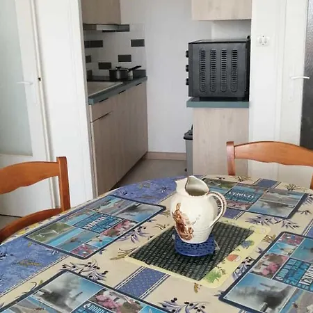 En Front De Avec Garage, Wifi Et Grand Balcon - - Fr-1-652-31 Apartment